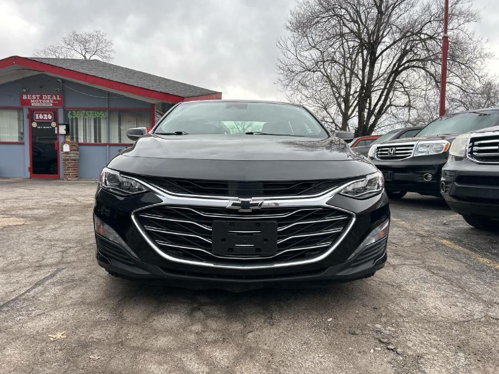 2023 Chevrolet Malibu Image 3