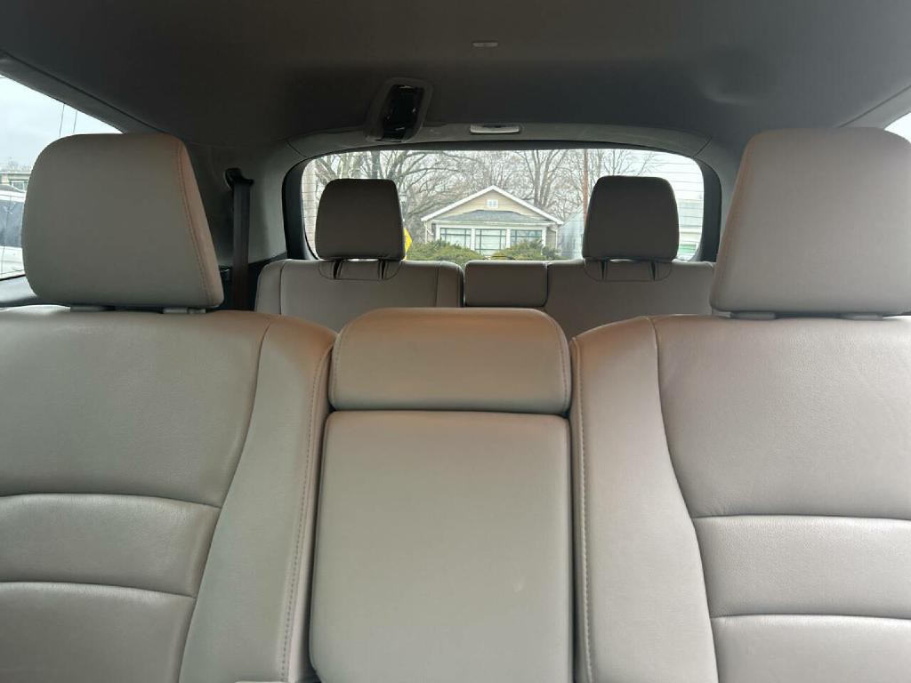 2017 Honda Pilot Image 11