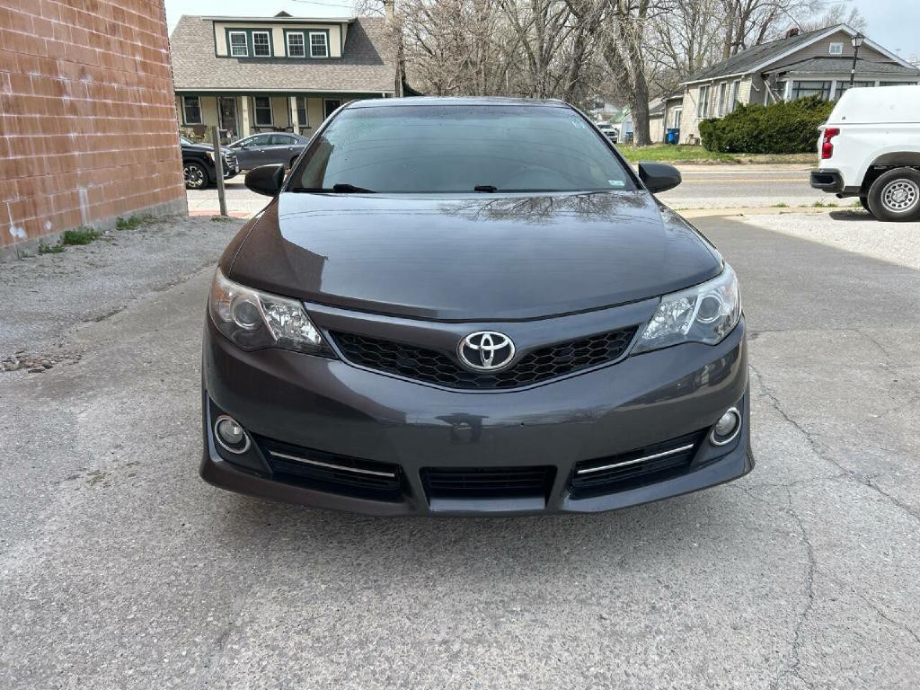2014 Toyota Camry Image 3