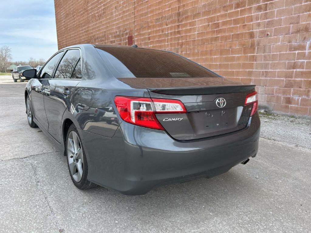 2014 Toyota Camry Image 6