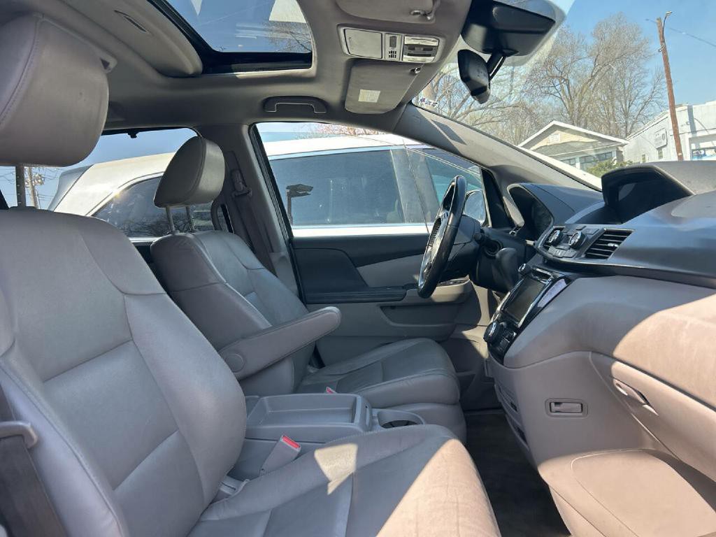 2016 Honda Odyssey Image 7