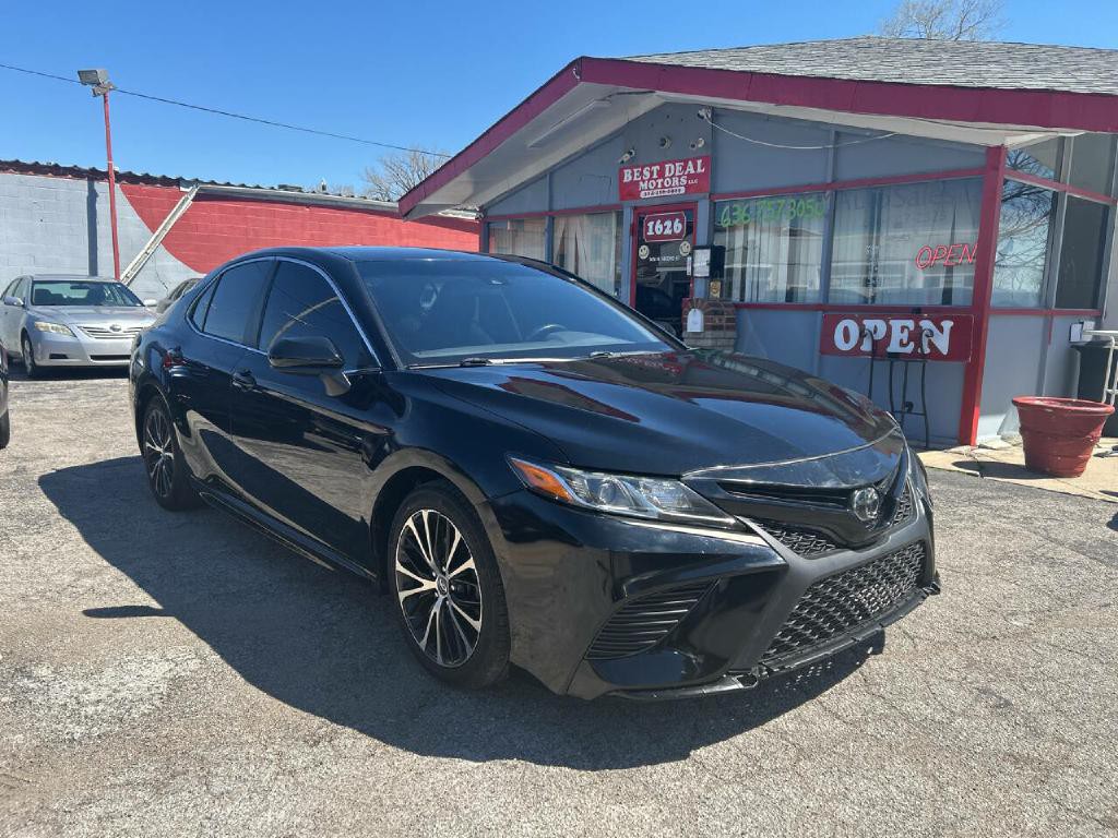 2020 Toyota Camry Image 3