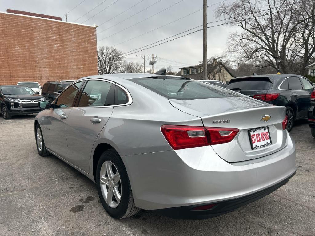2022 Chevrolet Malibu Image 4