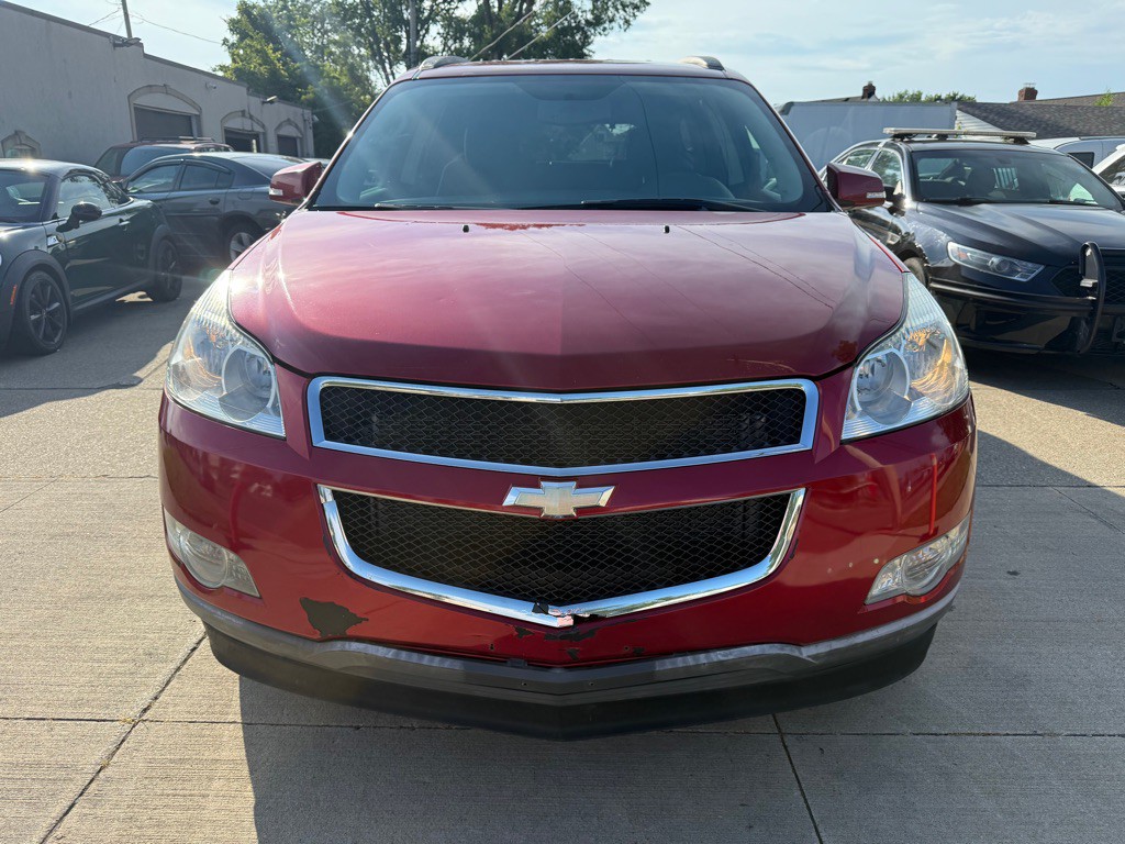 2012 Chevrolet Traverse Image 2