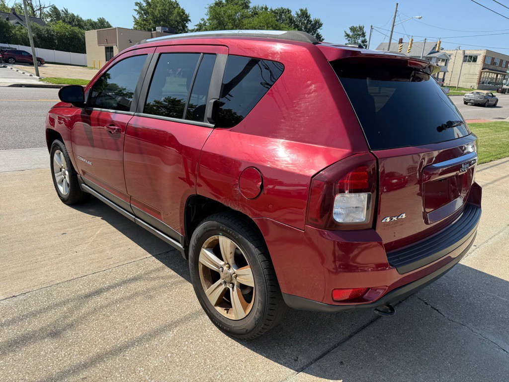 2014 Jeep Compass Image 10
