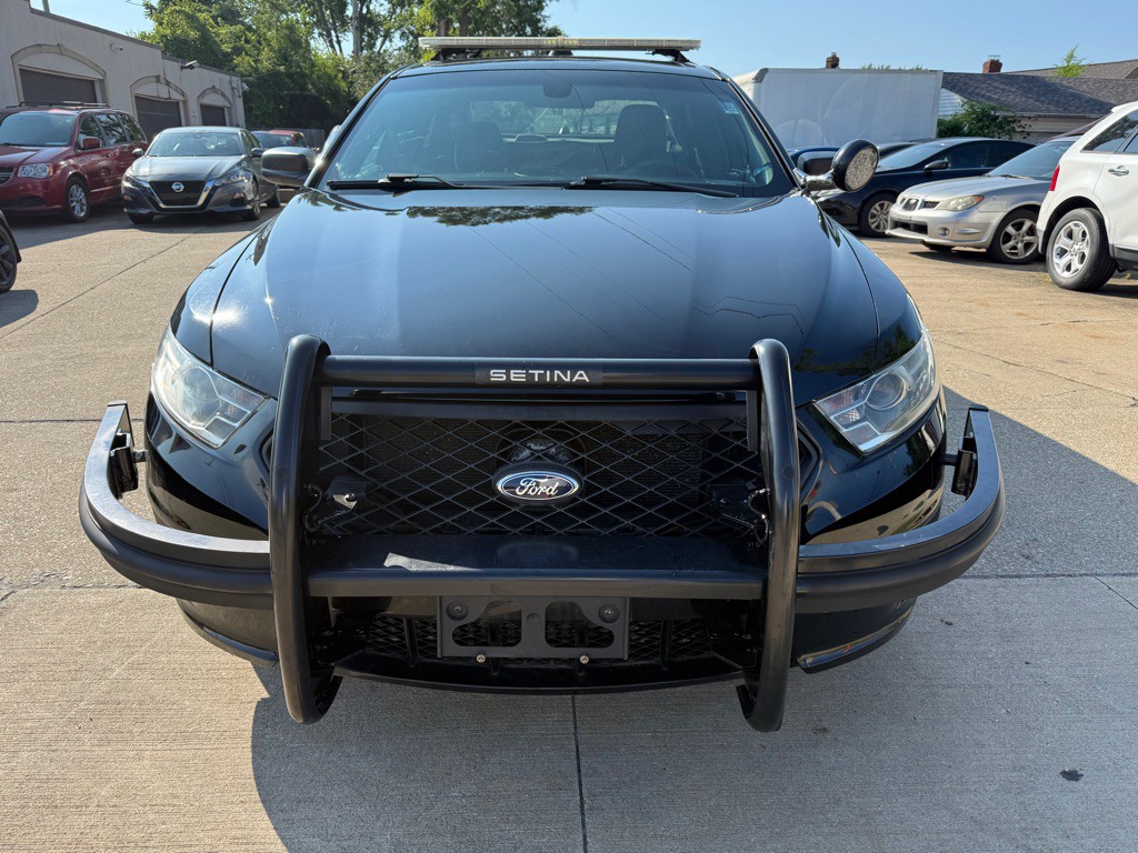 2015 Ford Taurus Image 2