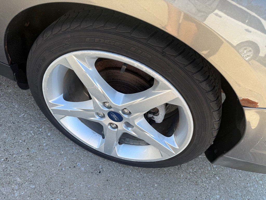 2012 Ford Focus Image 11