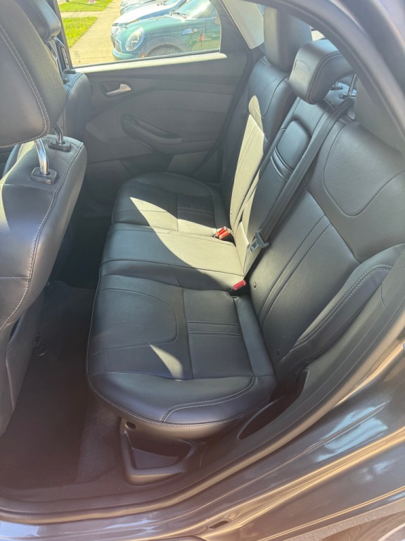 2012 Ford Focus Image 12