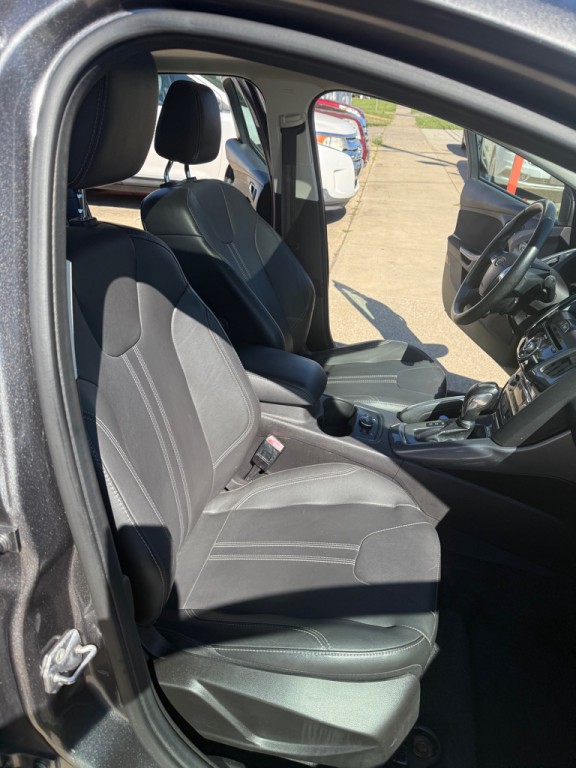 2012 Ford Focus Image 18