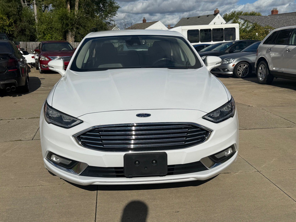 2017 Ford Fusion Image 2