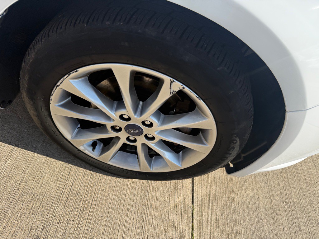 2017 Ford Fusion Image 4