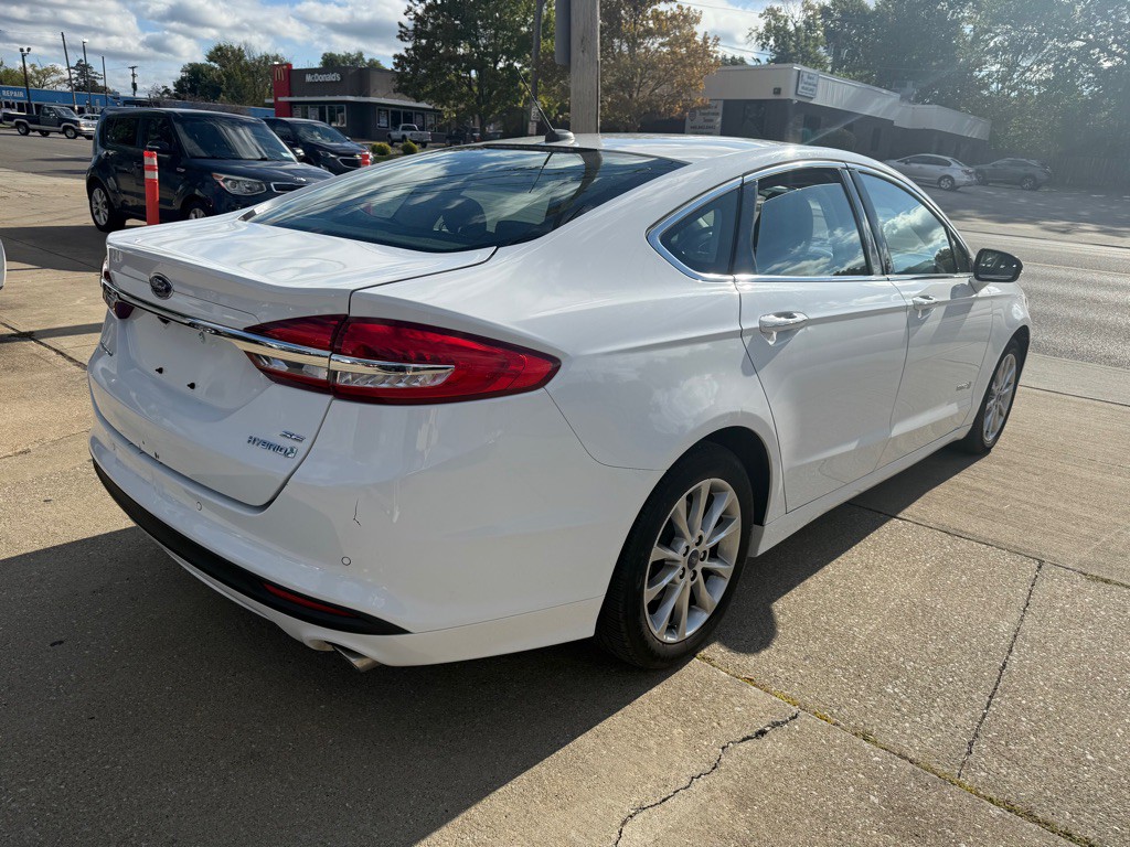 2017 Ford Fusion Image 8