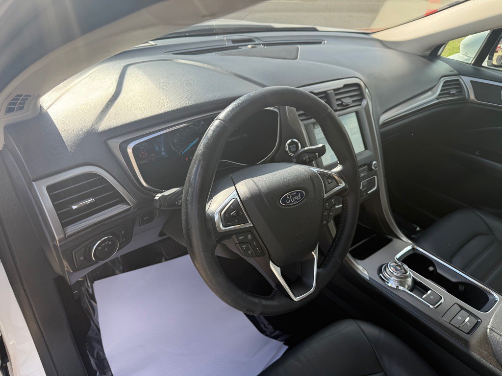 2017 Ford Fusion Image 13