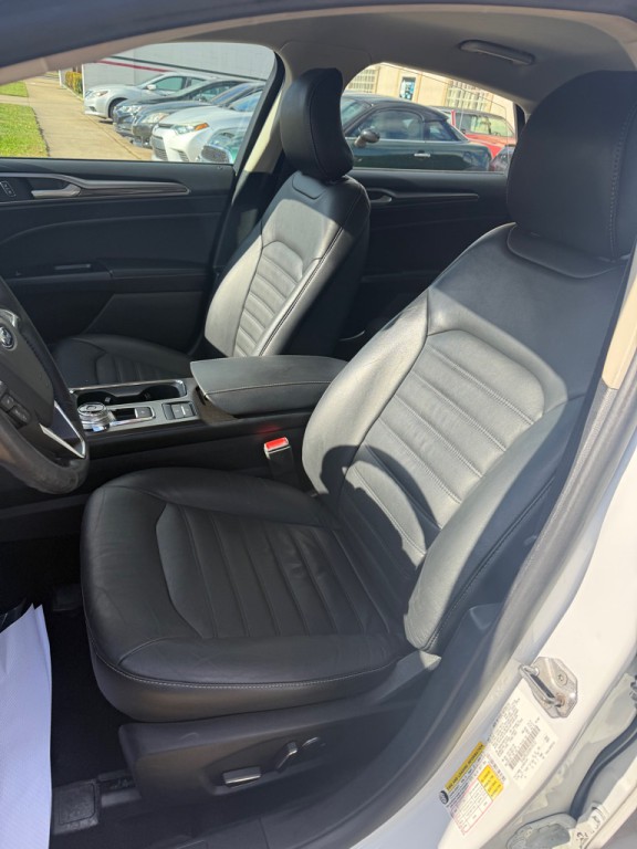 2017 Ford Fusion Image 14