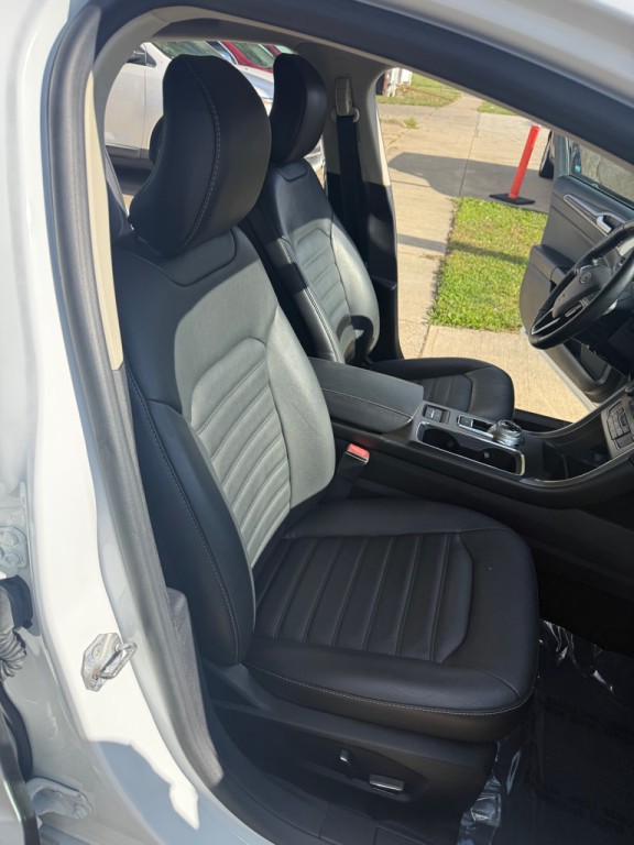 2017 Ford Fusion Image 18