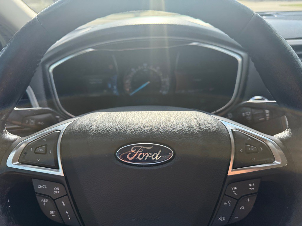 2017 Ford Fusion Image 19