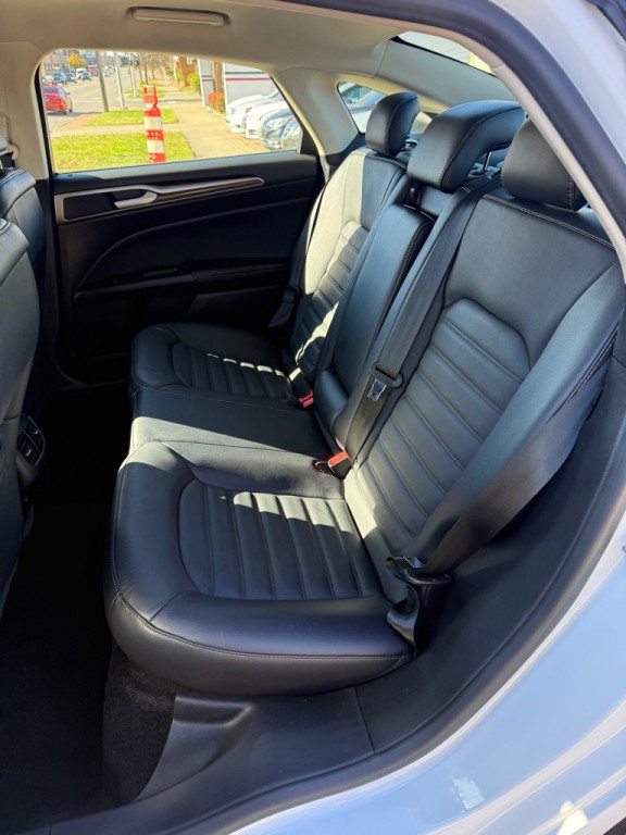 2018 Ford Fusion Image 16