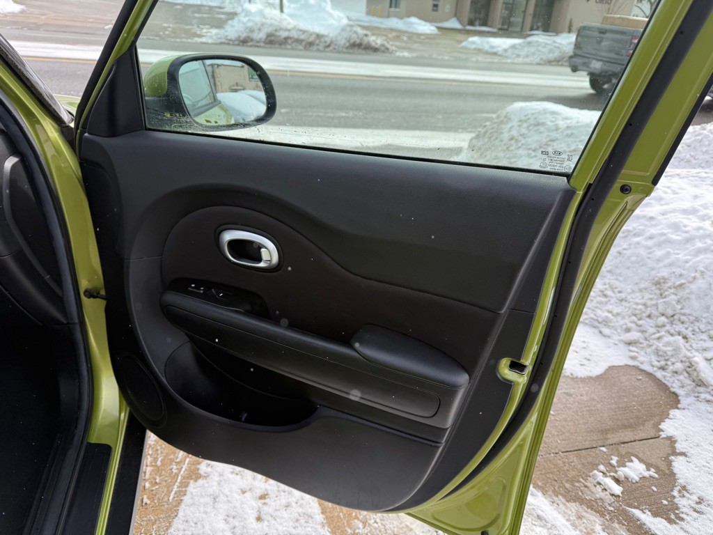 2015 Kia Soul Image 18