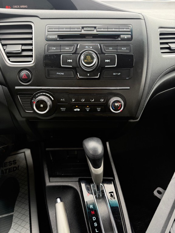 2015 Honda Civic Image 23