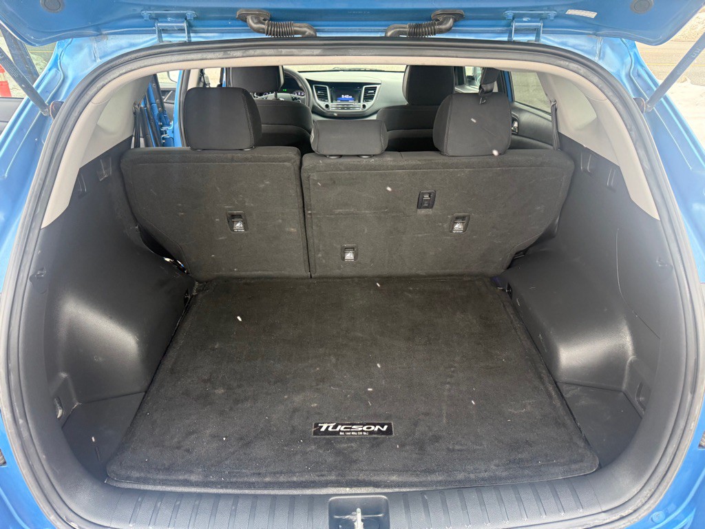 2016 Hyundai Tucson Image 16