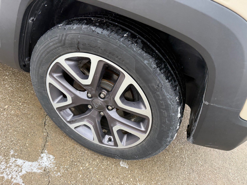 2016 Jeep Renegade Image 9