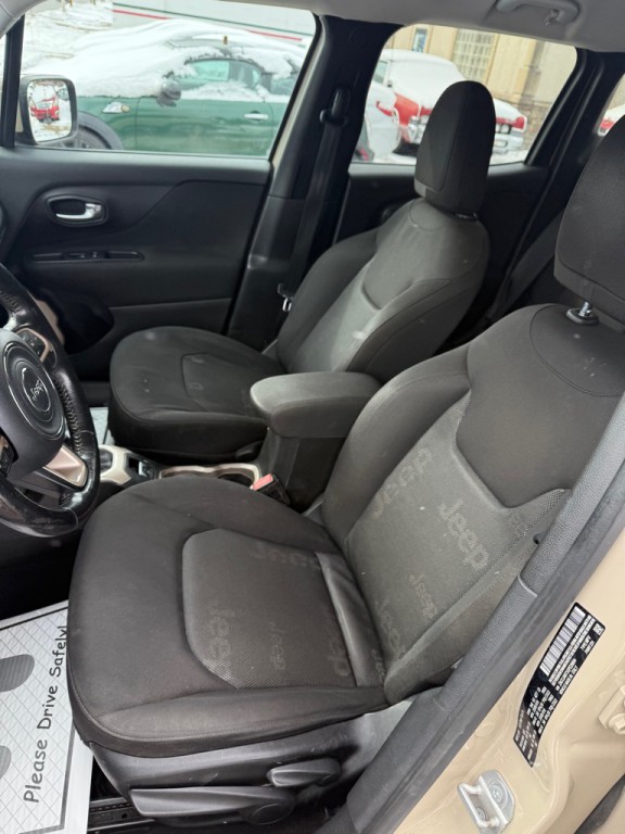 2016 Jeep Renegade Image 10