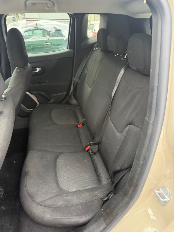 2016 Jeep Renegade Image 13