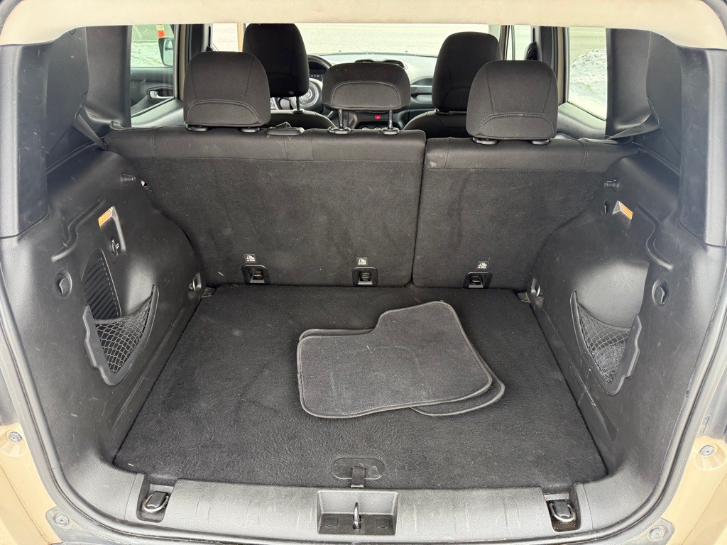 2016 Jeep Renegade Image 15