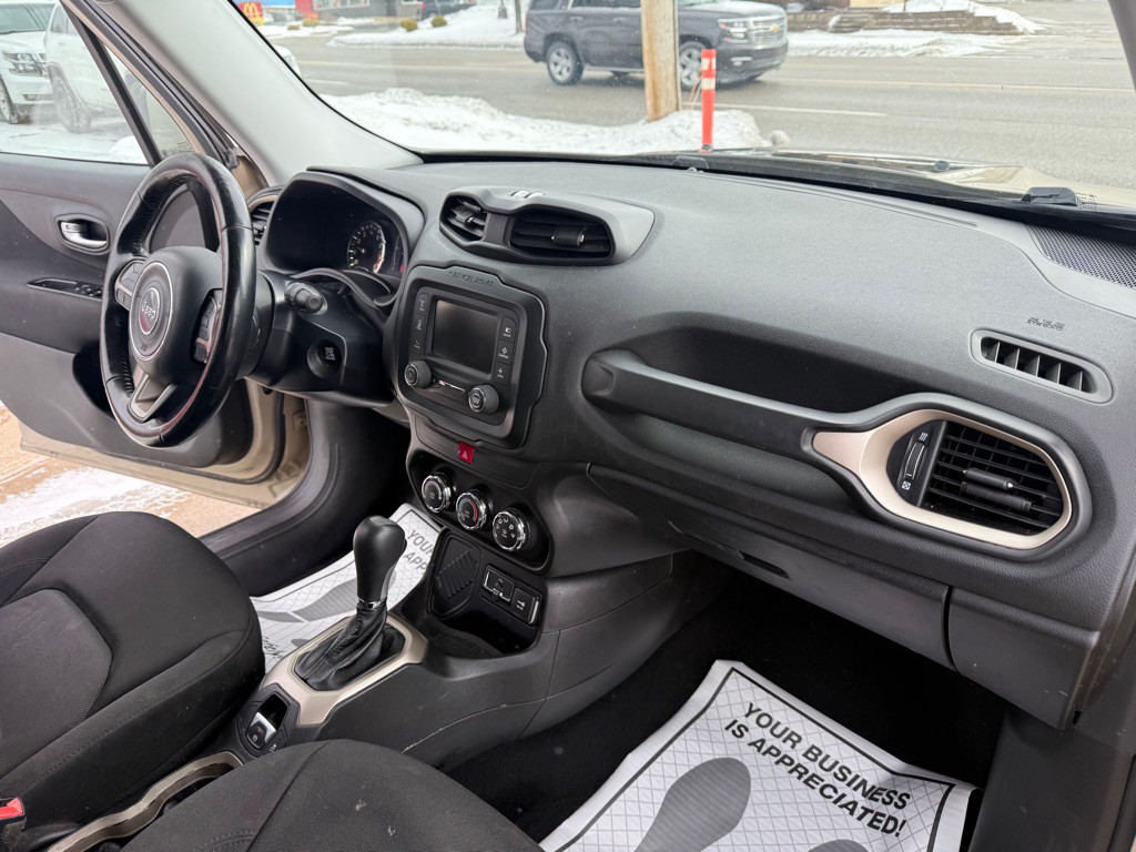 2016 Jeep Renegade Image 18