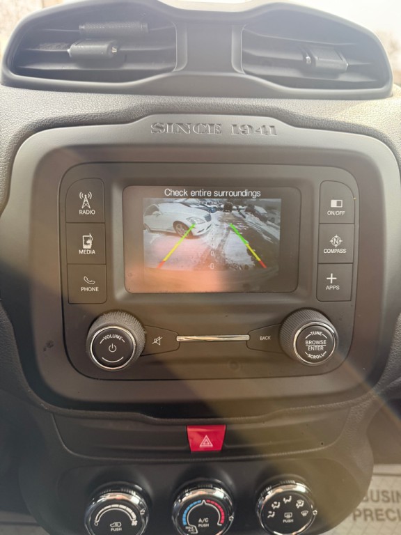 2016 Jeep Renegade Image 22