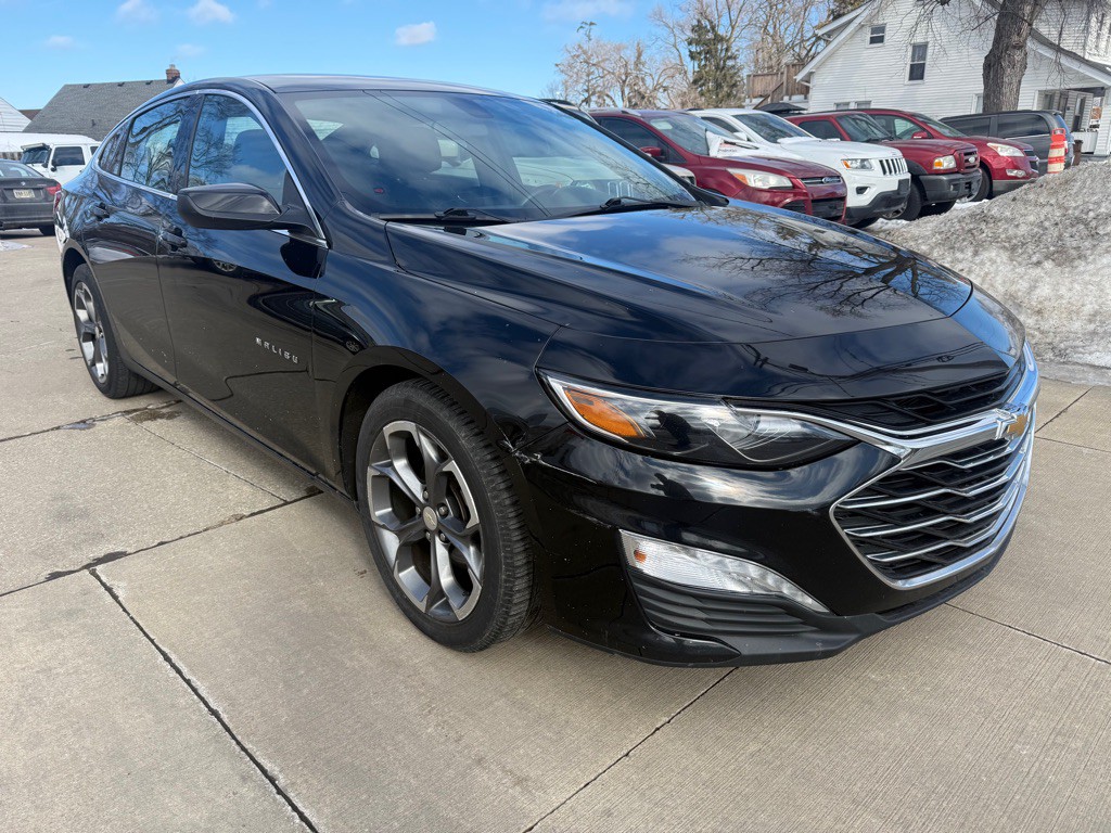 2020 Chevrolet Malibu Image 3