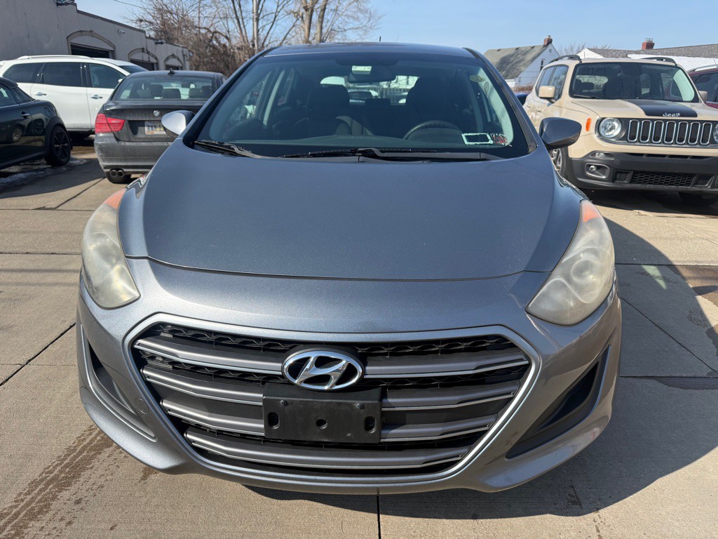 2016 Hyundai Elantra Image 2