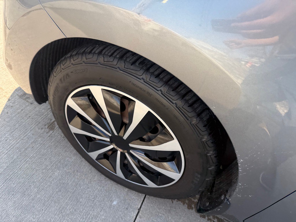 2016 Hyundai Elantra Image 8