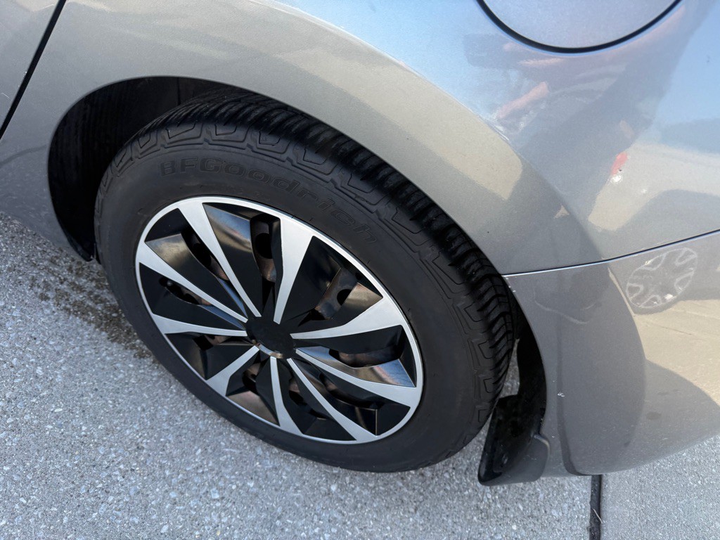 2016 Hyundai Elantra Image 9