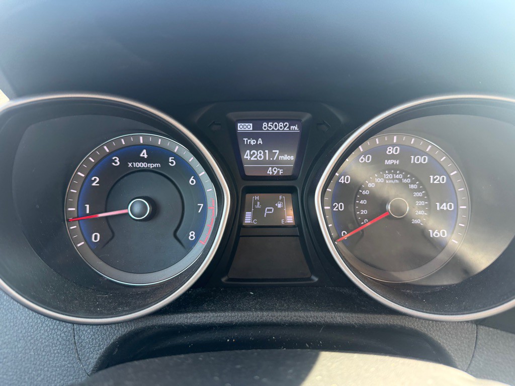 2016 Hyundai Elantra Image 17