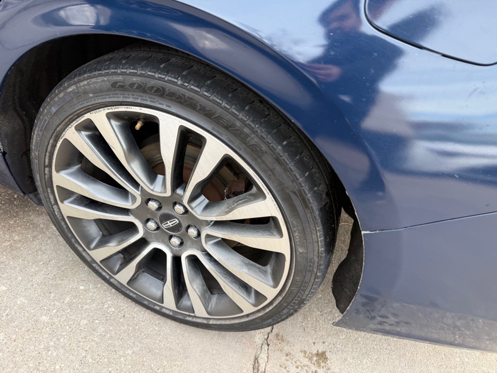 2018 Lincoln Continental Image 8