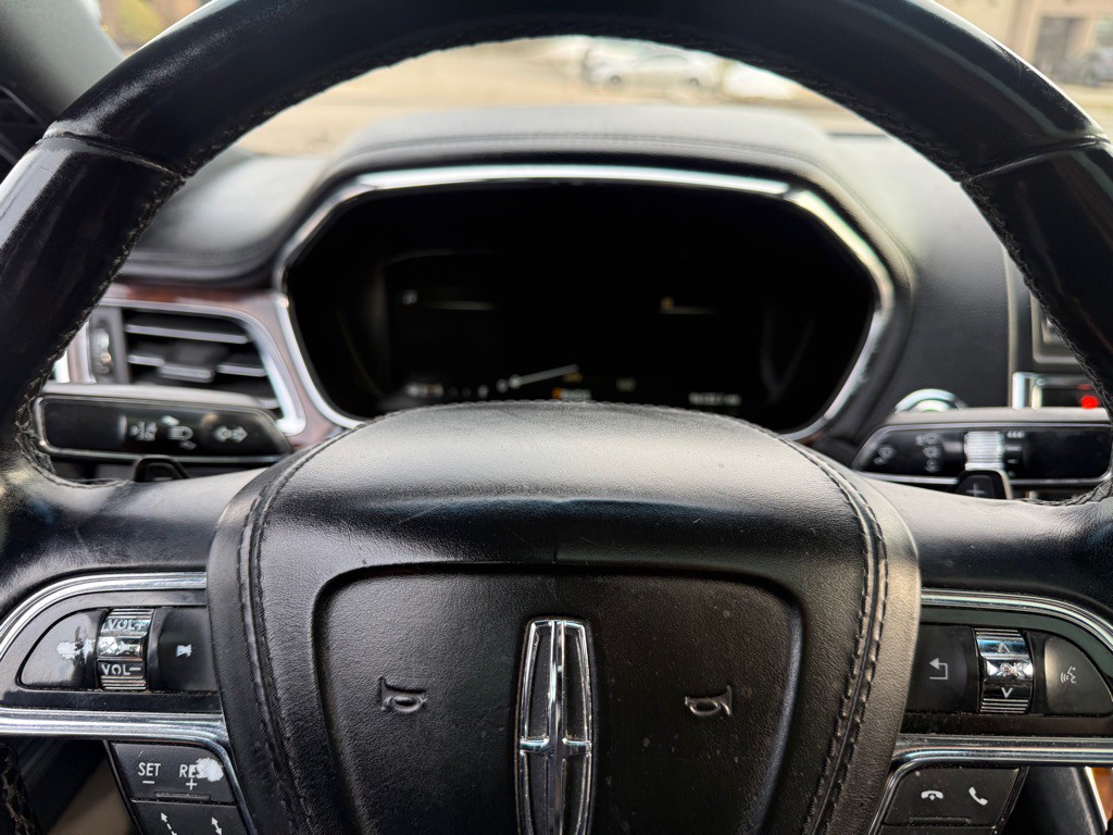 2018 Lincoln Continental Image 19