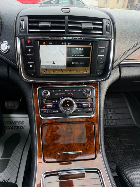 2018 Lincoln Continental Image 21