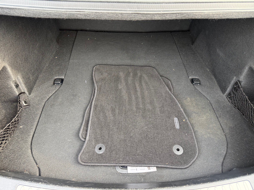 2018 Lincoln Continental Image 24