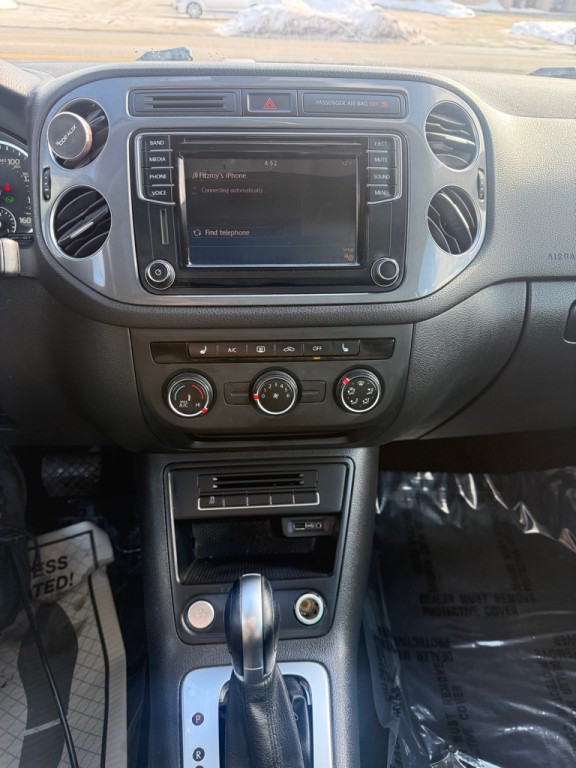 2017 Volkswagen Tiguan Image 18