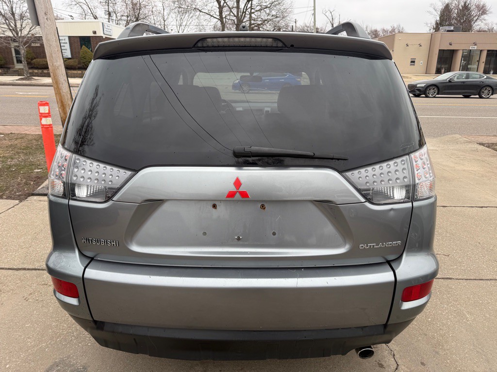 2013 Mitsubishi Outlander Image 7