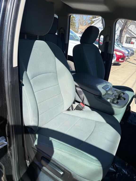 2015 RAM 1500 Image 17