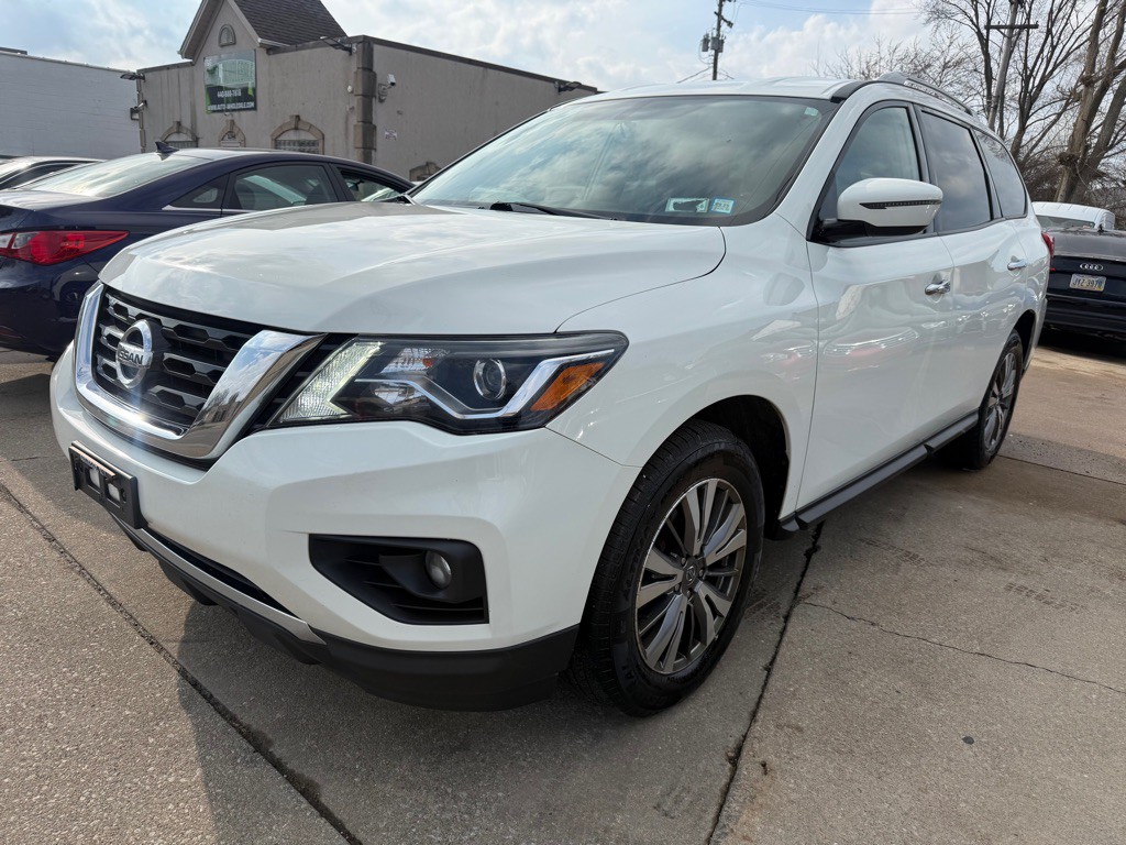 2019 Nissan Pathfinder Image 1