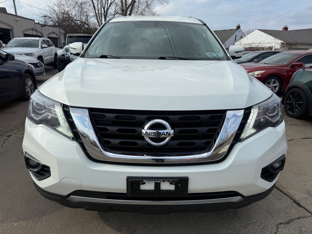 2019 Nissan Pathfinder Image 2