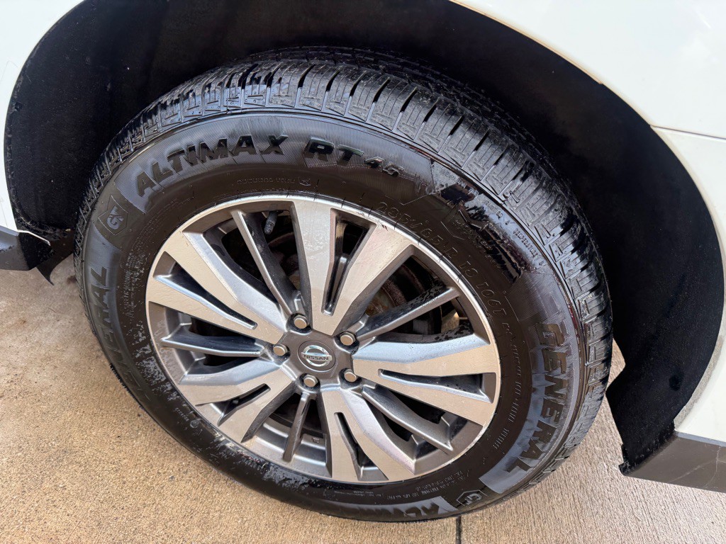 2019 Nissan Pathfinder Image 9