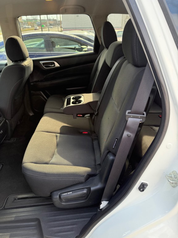 2019 Nissan Pathfinder Image 16