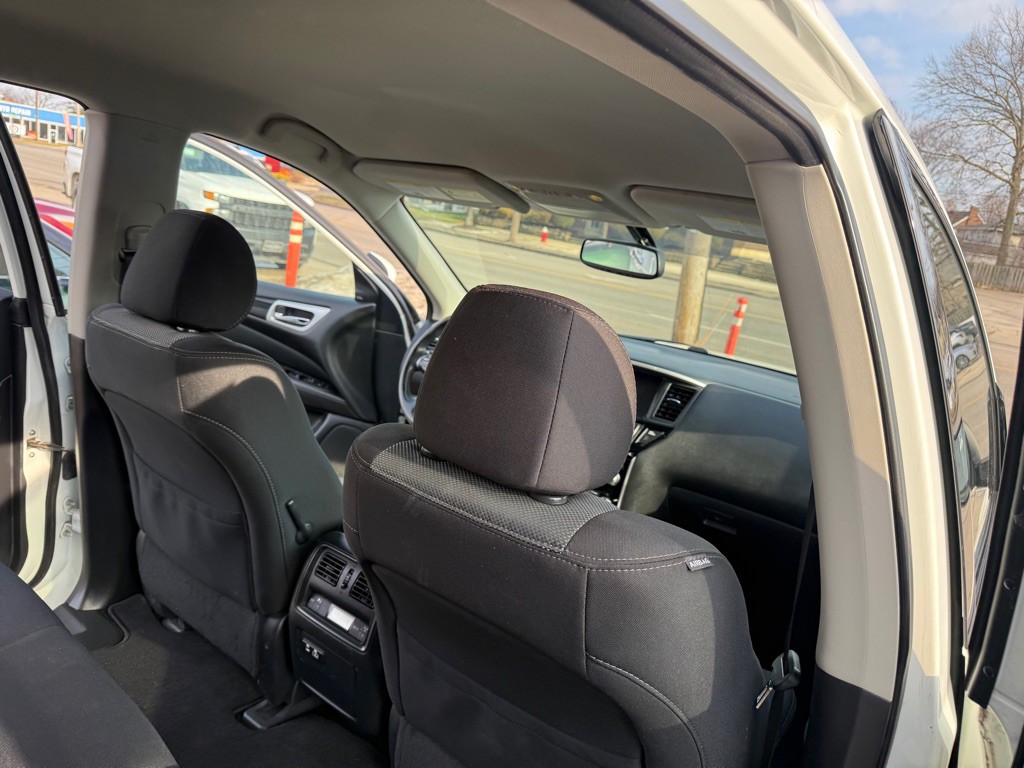 2019 Nissan Pathfinder Image 17