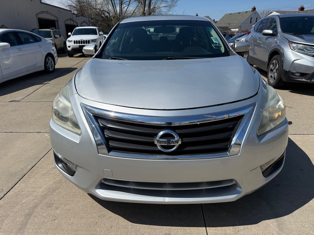 2015 Nissan Altima Image 2