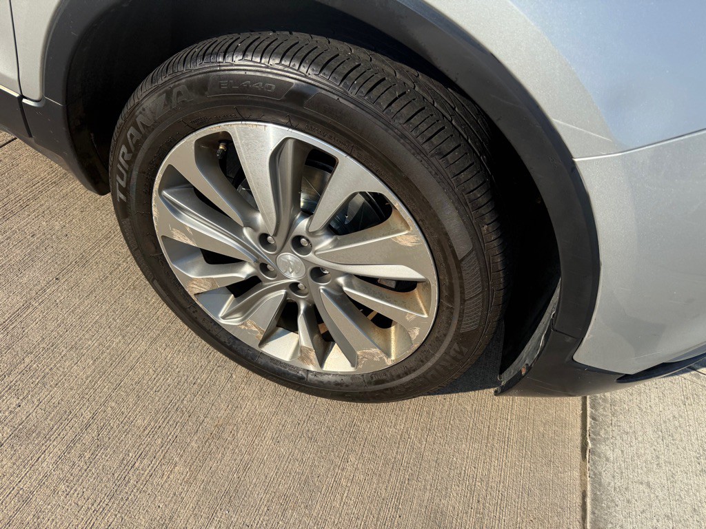 2017 Buick Enclave Image 4