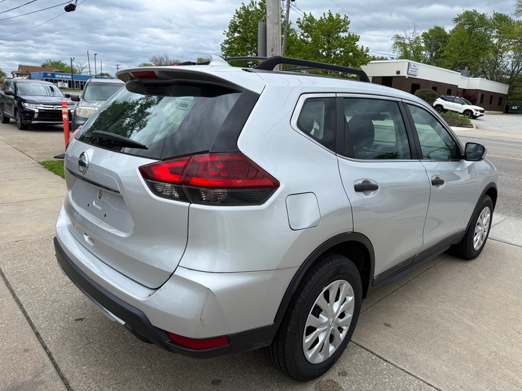 2018 Nissan Rogue Image 6